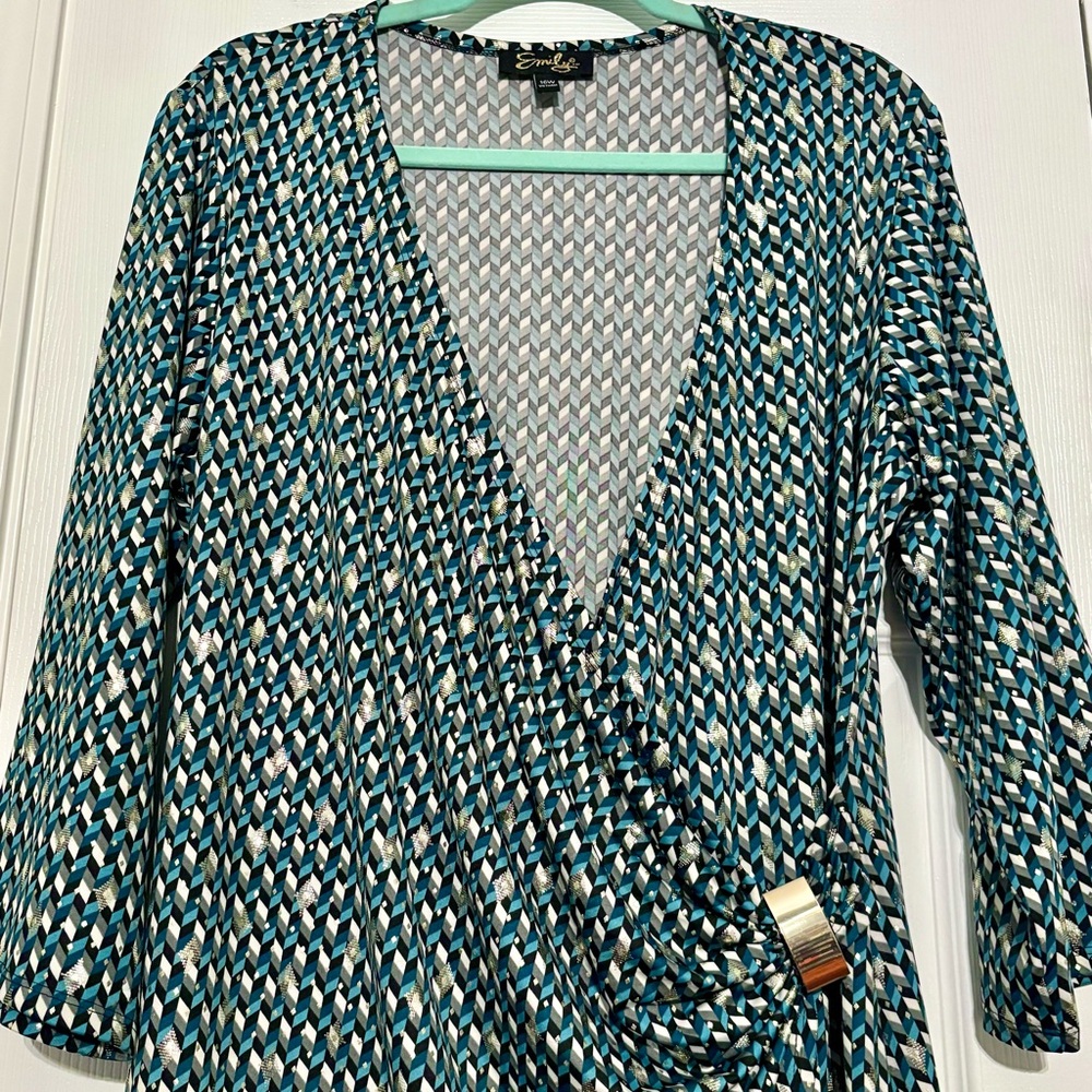 WORN ONCE flattering geometric print faux wrap dress - Picture 5 of 9